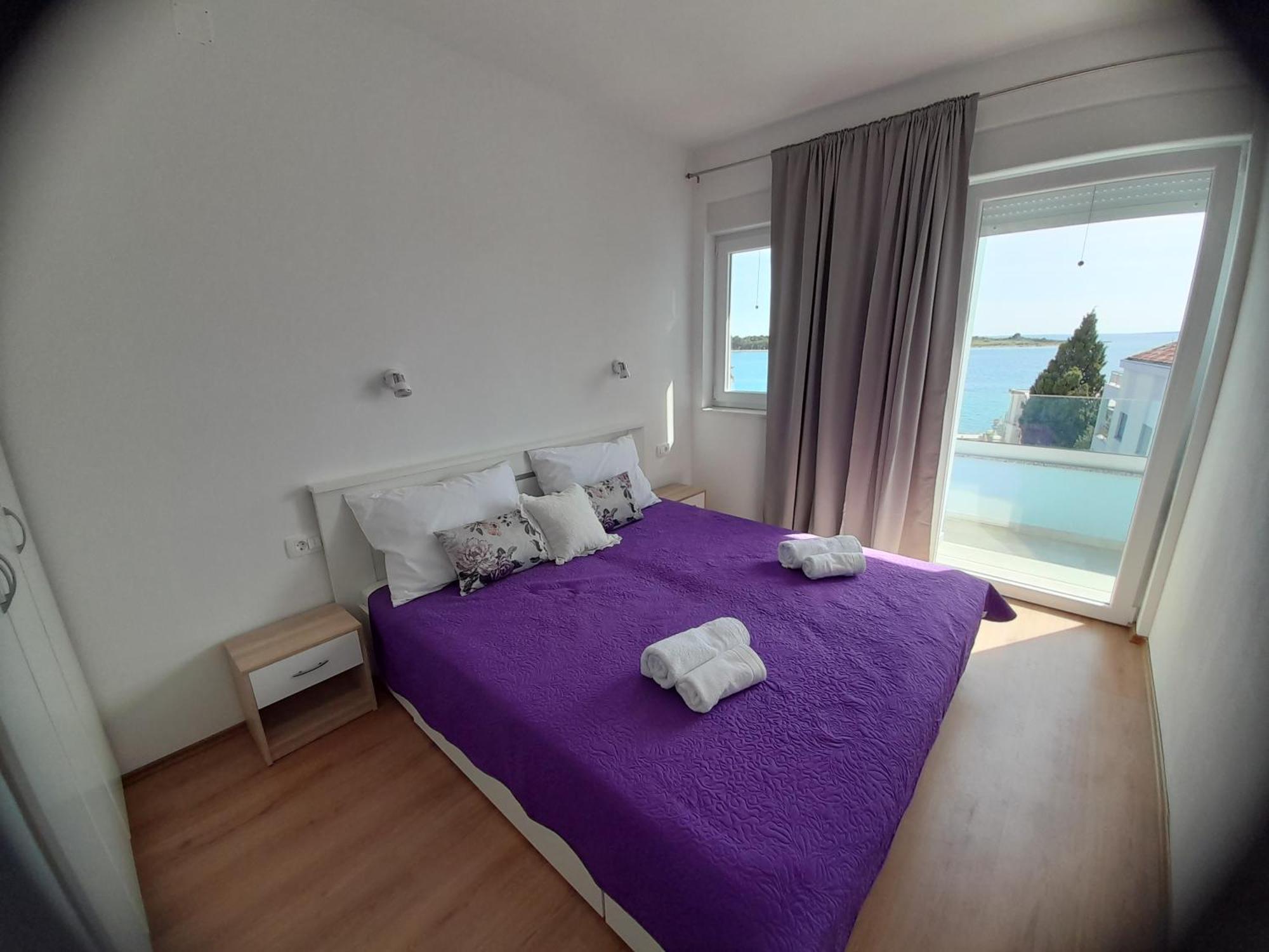 Apartment Mia Novalja
